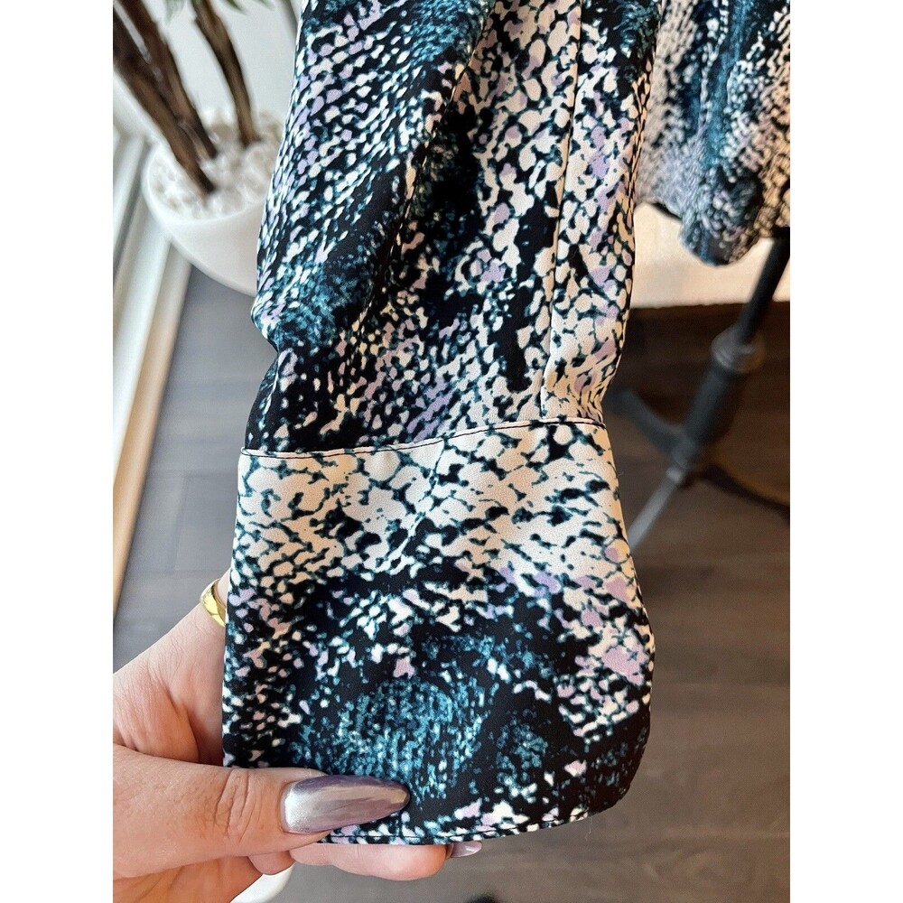 Worthington Multi-Color Snake Print Long Sleeve Blouse Size Medium NEW - Picture 2 of 5